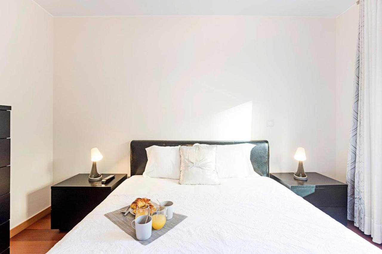 2Br Flat By Metro W/ Free Parking By Lovelystay Vila Nova de Gaia Zewnętrze zdjęcie