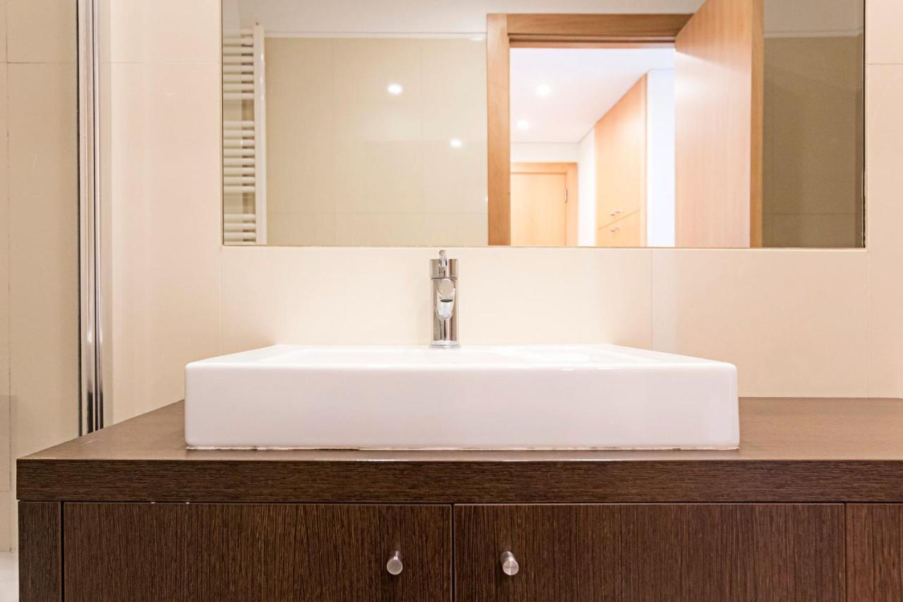 2Br Flat By Metro W/ Free Parking By Lovelystay Vila Nova de Gaia Zewnętrze zdjęcie